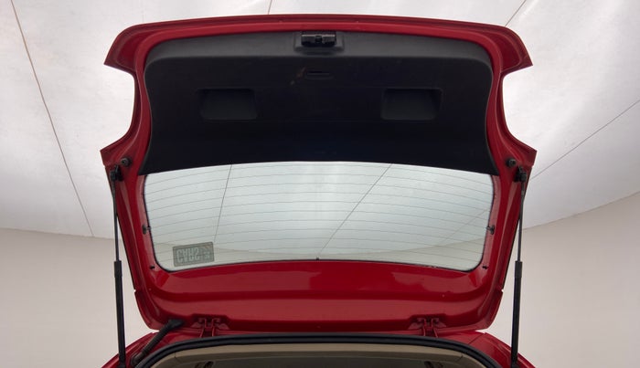 2015 Volkswagen Polo HIGHLINE1.5L, Diesel, Manual, 1,06,537 km, Boot Door Open