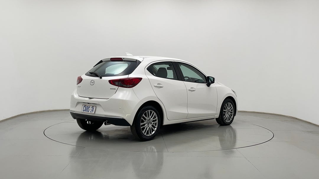 Right Back Diagonal (45- Degree) View