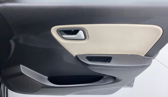 2019 Maruti Alto VXI, Petrol, Manual, 41,704 km, Driver Side Door Panels Controls