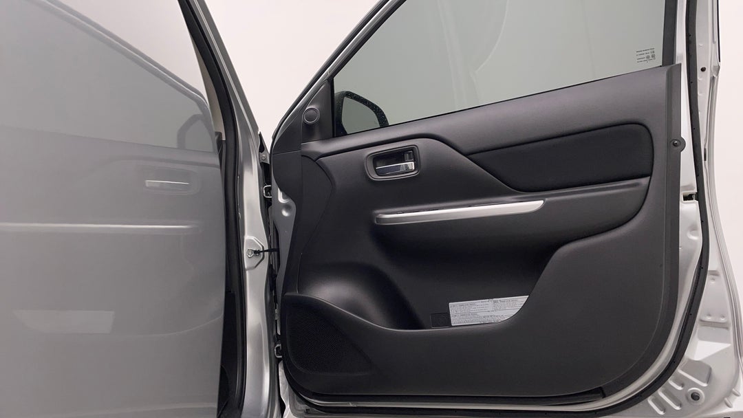 2019 Mitsubishi Triton Gls (4x4), Automatic, 55478 km, Speaker View