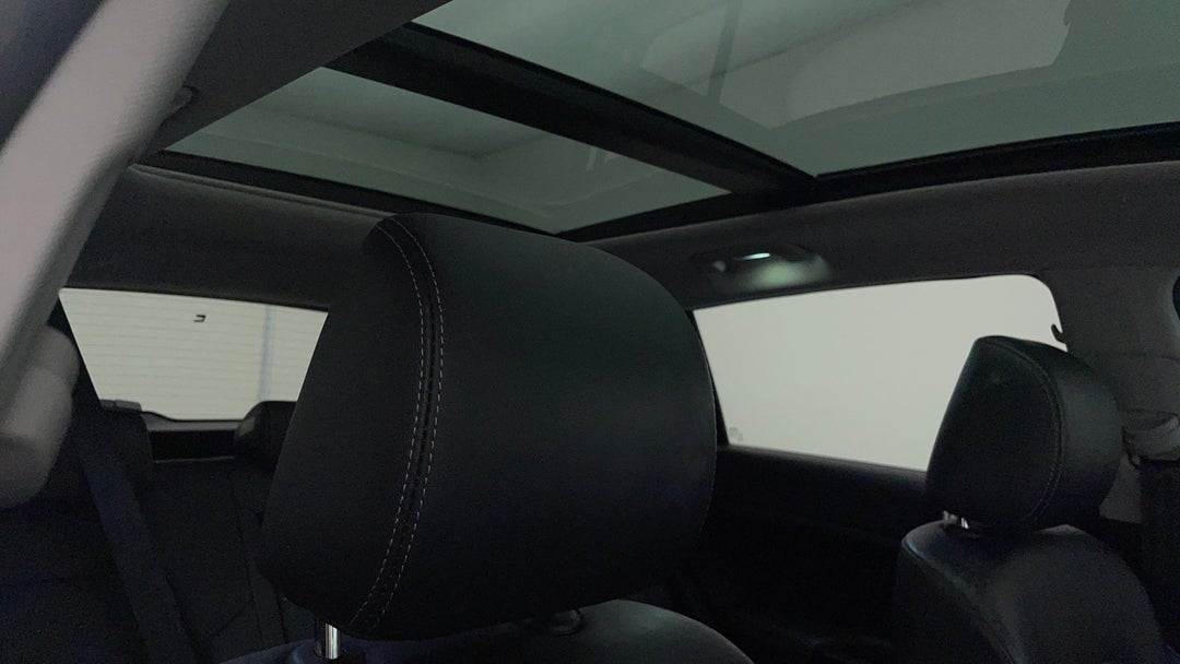 Interior Sunroof/Moonroof