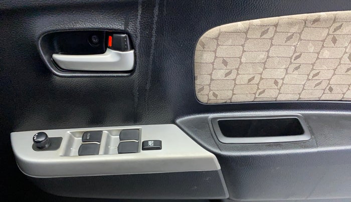 2013 Maruti Wagon R 1.0 VXI, Petrol, Manual, 29,475 km, Driver Side Door Panels Control