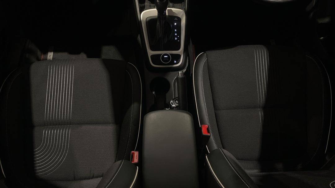 2023 Hyundai Venue Elite (black) Two-tone Roof, Automatic, 33154 km, Center Console