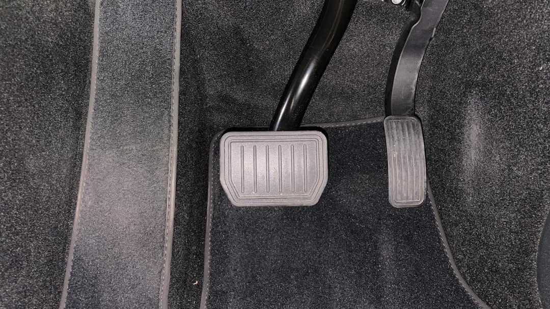 2023 Tesla Model Y Rear-wheel Drive, Automatic, 40310 km, Pedals and Footmat