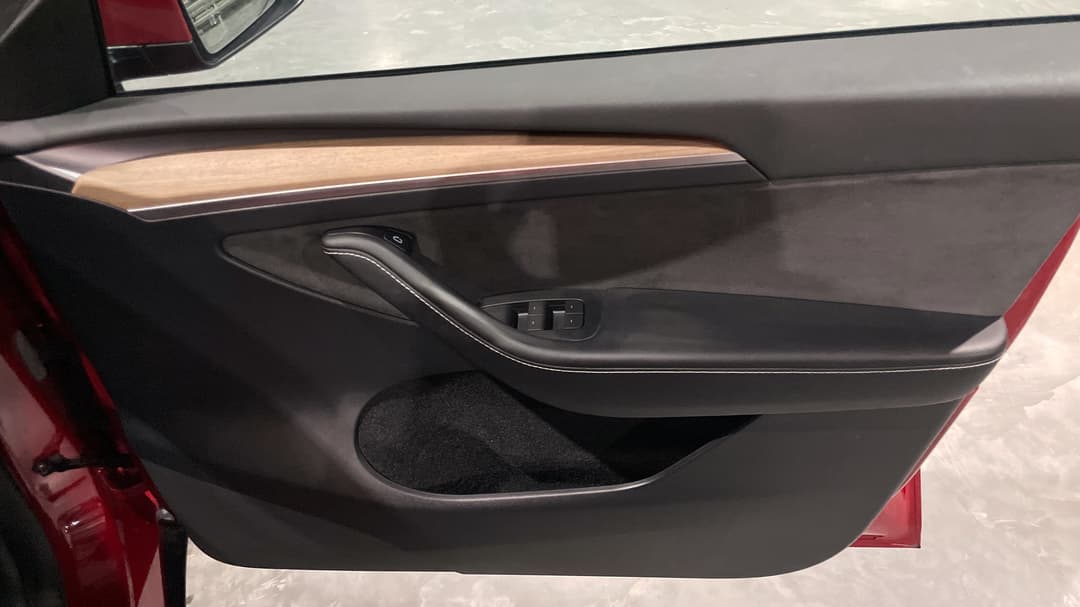 2023 Tesla Model Y Rear-wheel Drive, Automatic, 40310 km, Speaker View