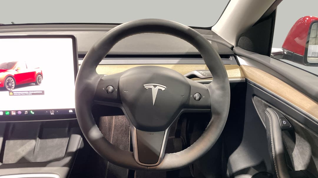 2023 Tesla Model Y Rear-wheel Drive, Automatic, 40310 km, Steering Wheel Close-up