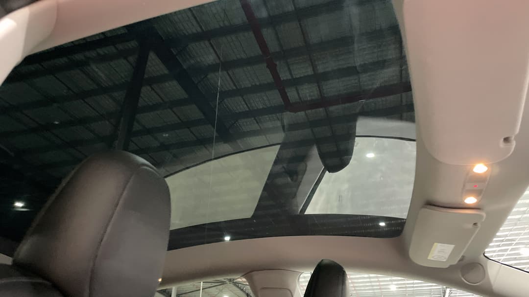 2023 Tesla Model Y Rear-wheel Drive, Automatic, 40310 km, Interior Sunroof/Moonroof