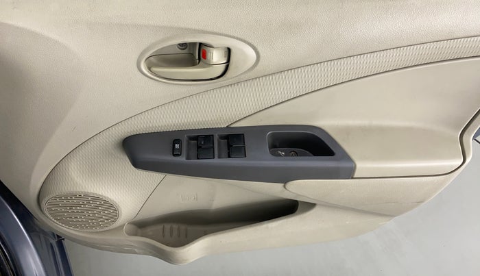 2014 Toyota Etios Liva G, Petrol, Manual, 25,919 km, Driver Side Door Panels Control
