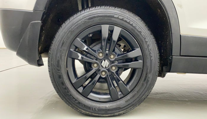 2018 Maruti Vitara Brezza ZDI AMT, Diesel, Automatic, 45,717 km, Right Rear Wheel