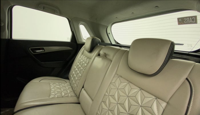 2018 Maruti Vitara Brezza ZDI AMT, Diesel, Automatic, 45,717 km, Right Side Rear Door Cabin