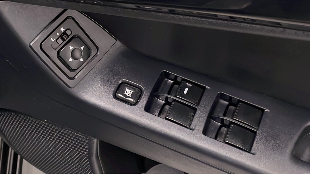 2017 Mitsubishi Lancer Es Sport, Manual, 73077 km, Drivers Side Door Panel Controls