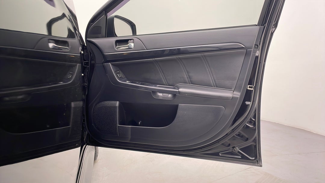 2017 Mitsubishi Lancer Es Sport, Manual, 73077 km, Speaker View