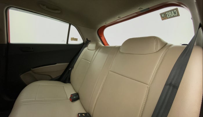 2018 Hyundai Grand i10 MAGNA AT 1.2 KAPPA VTVT, Petrol, Automatic, 26,646 km, Right Side Rear Door Cabin