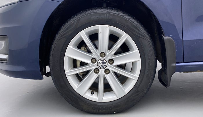 2015 Volkswagen Vento HIGHLINE PETROL, Petrol, Manual, 26,435 km, Left Front Wheel