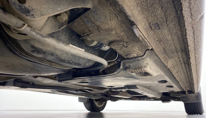 2015 Volkswagen Vento HIGHLINE PETROL, Petrol, Manual, 26,435 km, Right Side Underbody
