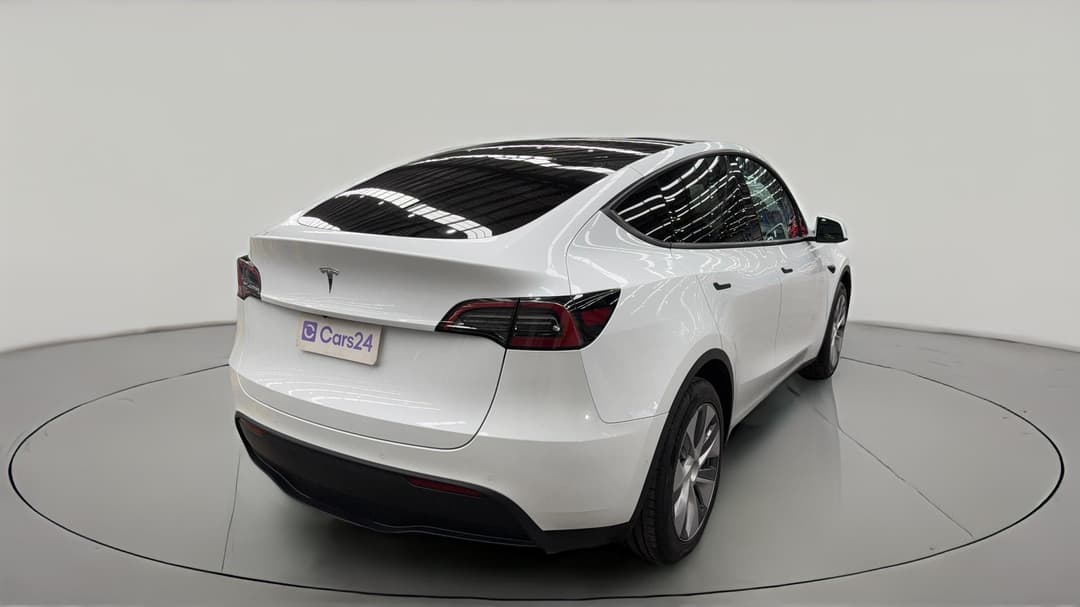 2022 Tesla Model Y Rear-wheel Drive, Automatic, 21258 km, Right Back Diagonal (45- Degree) View