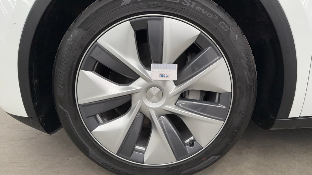 2022 Tesla Model Y Rear-wheel Drive, Automatic, 21258 km, Wheels Rim Front LHS Gutter Rash