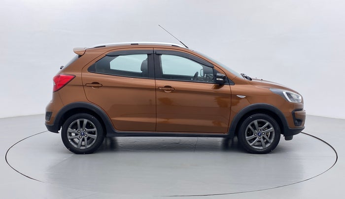 2018 Ford FREESTYLE TITANIUM 1.5 TDCI, Diesel, Manual, 29,144 km, Right Side View