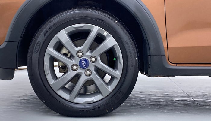 2018 Ford FREESTYLE TITANIUM 1.5 TDCI, Diesel, Manual, 29,144 km, Left Front Wheel