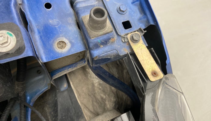 2019 Renault TRIBER RXZ, Petrol, Manual, 86,065 km, Left headlight - Clamp has minor damage