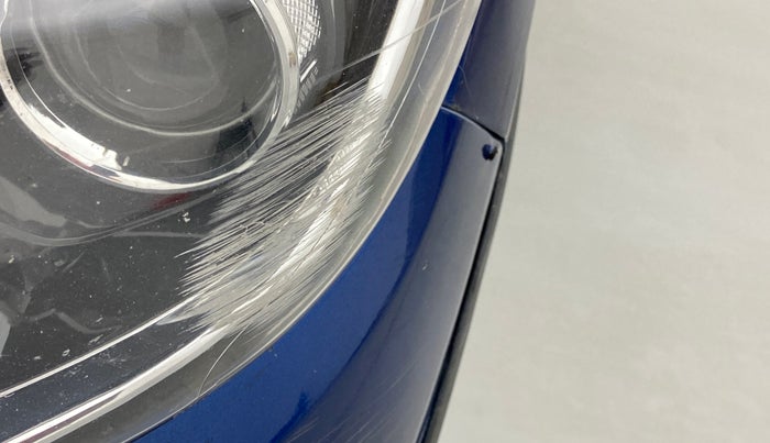 2019 Renault TRIBER RXZ, Petrol, Manual, 86,065 km, Left headlight - Minor scratches