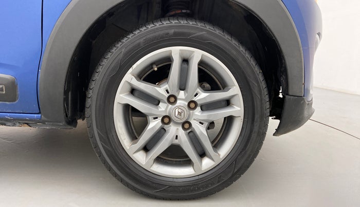 2019 Renault TRIBER RXZ, Petrol, Manual, 86,065 km, Right Front Wheel