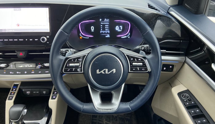 2022 KIA CARENS LUXURY PLUS 1.5 DIESEL AT 6 STR, Diesel, Automatic, 30,968 km, Steering Wheel Close Up