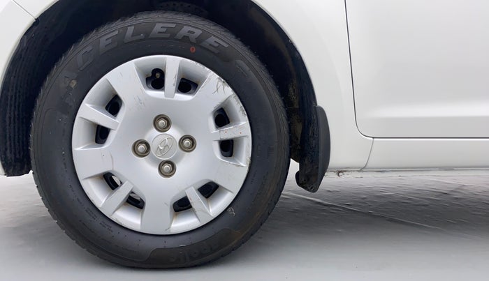 2013 Hyundai i20 MAGNA 1.2 VTVT, Petrol, Manual, 14,706 km, Left Front Wheel