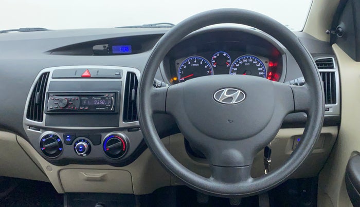 2013 Hyundai i20 MAGNA 1.2 VTVT, Petrol, Manual, 14,706 km, Steering Wheel