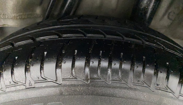 2016 Honda Jazz 1.2L I-VTEC E, Petrol, Manual, 63,695 km, Left Rear Tyre Tread