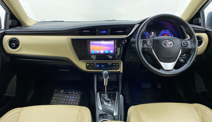 2017 Toyota Corolla Altis VL AT, CNG, Automatic, 96,186 km, Dashboard