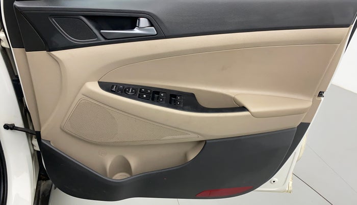 2018 Hyundai Tucson 2WD MT PETROL, Petrol, Manual, 87,471 km, Driver Side Door Panels Control