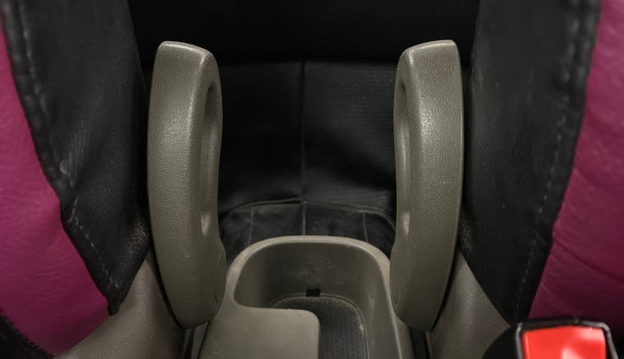 2014 Hyundai i10 SPORTZ 1.1 IRDE2, Petrol, Manual, 83,872 km, Driver Side Adjustment Panel