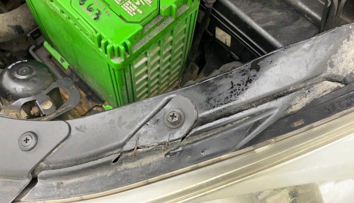 2011 Hyundai i10 SPORTZ 1.2, Petrol, Manual, 73,052 km, Left headlight - Clamp has minor damage