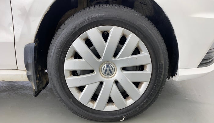 2016 Volkswagen Ameo COMFORTLINE 1.2, Petrol, Manual, 64,851 km, Right Front Wheel