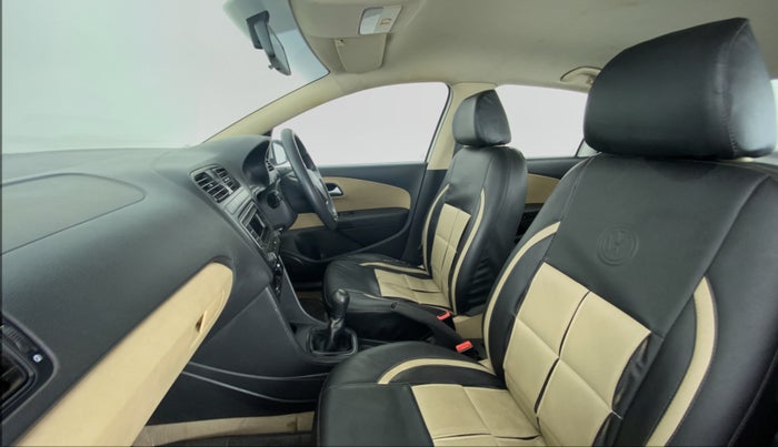 2016 Volkswagen Ameo COMFORTLINE 1.2, Petrol, Manual, 64,851 km, Right Side Front Door Cabin