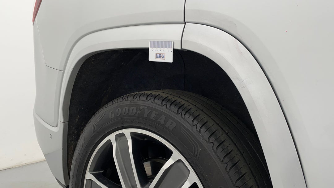 Quarter Panel Rear RHS Paint blemish