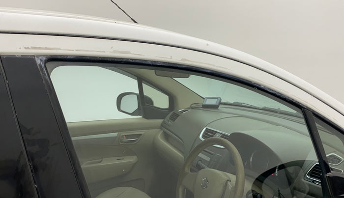 2014 Maruti Ertiga VXI CNG, CNG, Manual, 83,463 km, Driver-side door - Door visor damaged