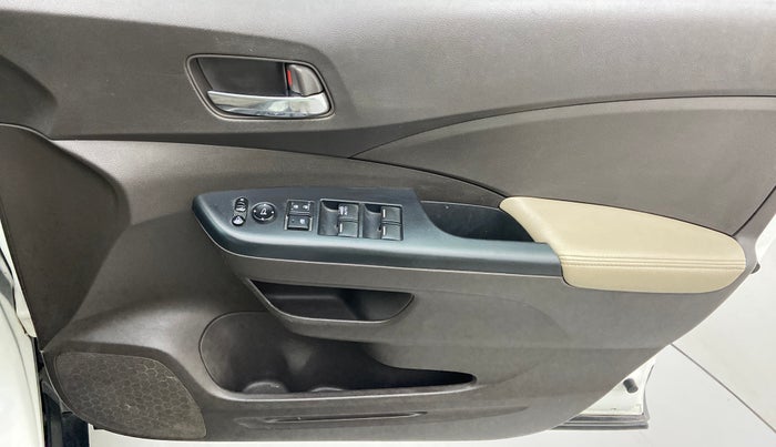 2016 Honda CRV 2.4 AWD AT, Petrol, Automatic, 1,03,602 km, Driver Side Door Panels Control