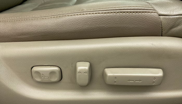 2016 Honda CRV 2.4 AWD AT, Petrol, Automatic, 1,03,602 km, Driver Side Adjustment Panel