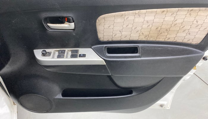 2013 Maruti Wagon R 1.0 VXI, Petrol, Manual, 92,195 km, Driver Side Door Panels Control