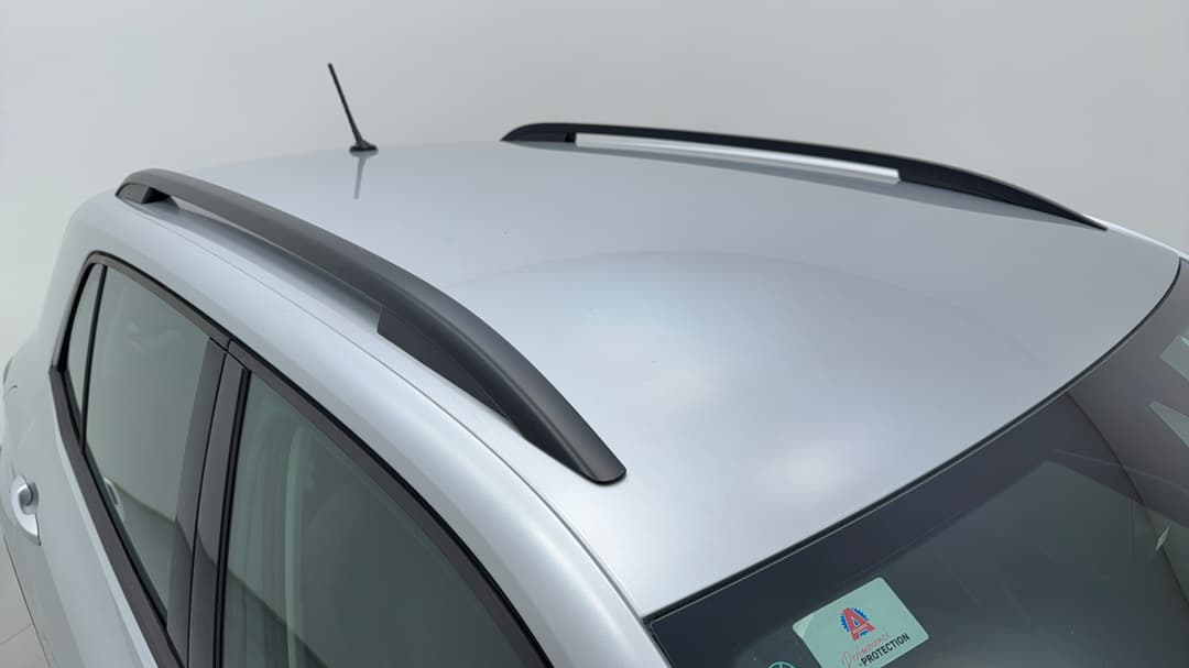 Roof/Sunroof View