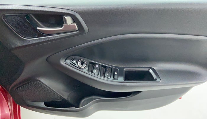 2017 Hyundai Elite i20 ASTA 1.2 DUAL TONE, Petrol, Manual, 93,100 km, Driver Side Door Panels Controls