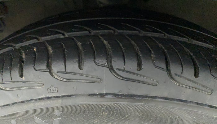 2011 Hyundai i10 ERA 1.1 IRDE, Petrol, Manual, 96,616 km, Left Front Tyre Tread