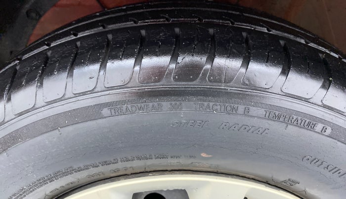 2018 Maruti Swift VXI AMT D, Petrol, Automatic, 18,958 km, Left Front Tyre Tread