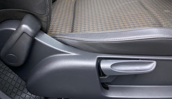 2017 Volkswagen Polo HIGHLINE1.2L PETROL, CNG, Manual, 49,657 km, Driver Side Adjustment Panel