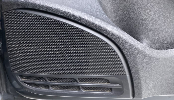 2017 Volkswagen Polo HIGHLINE1.2L PETROL, CNG, Manual, 49,657 km, Speaker