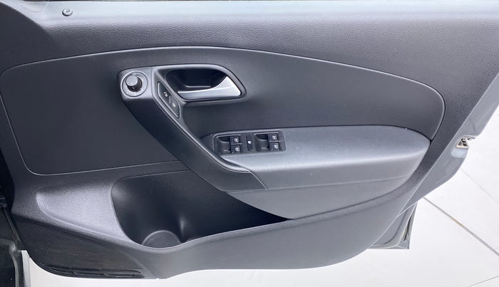 2017 Volkswagen Polo HIGHLINE1.2L PETROL, CNG, Manual, 49,657 km, Driver Side Door Panels Control