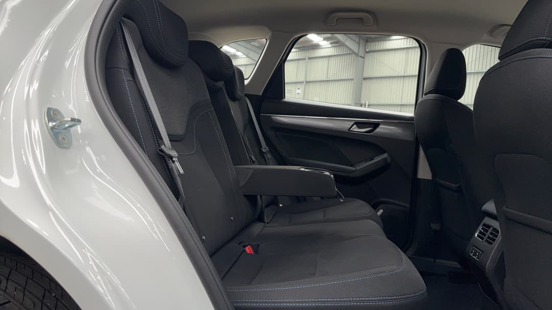 2025 GWM Haval Jolion Premium, Automatic, 14125 km, Right Side Rear Door Cabin View