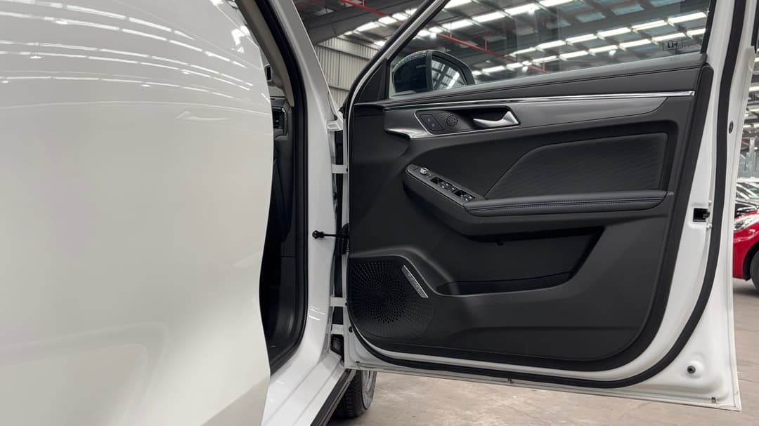 2025 GWM Haval Jolion Premium, Automatic, 14125 km, Speaker View